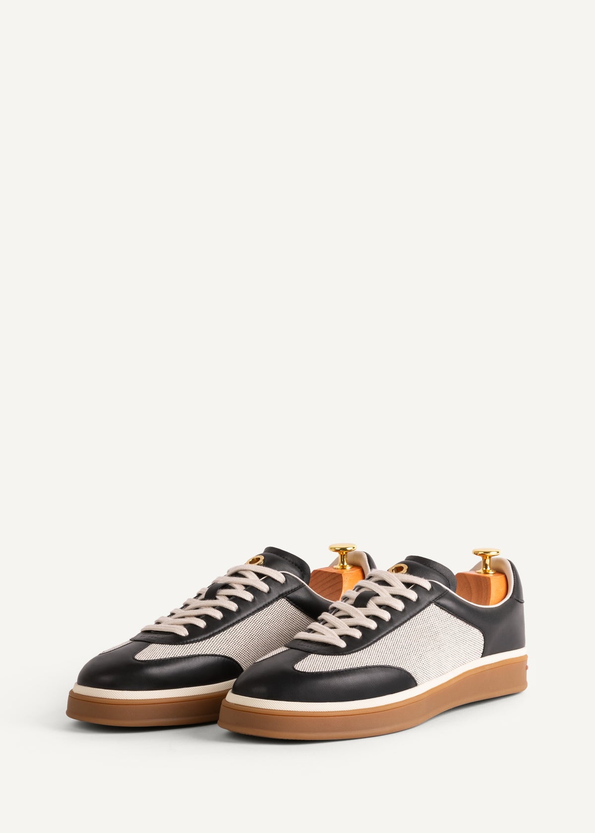 Halo Tennis Shoe 001 three-quarter view