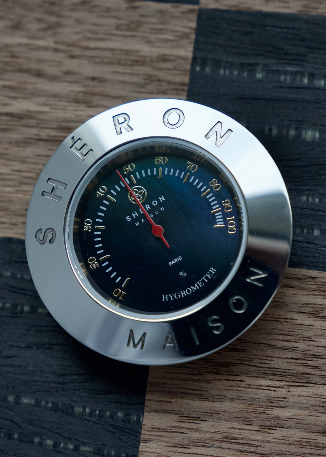 Maison Shéron proprietary hygrometer hardware